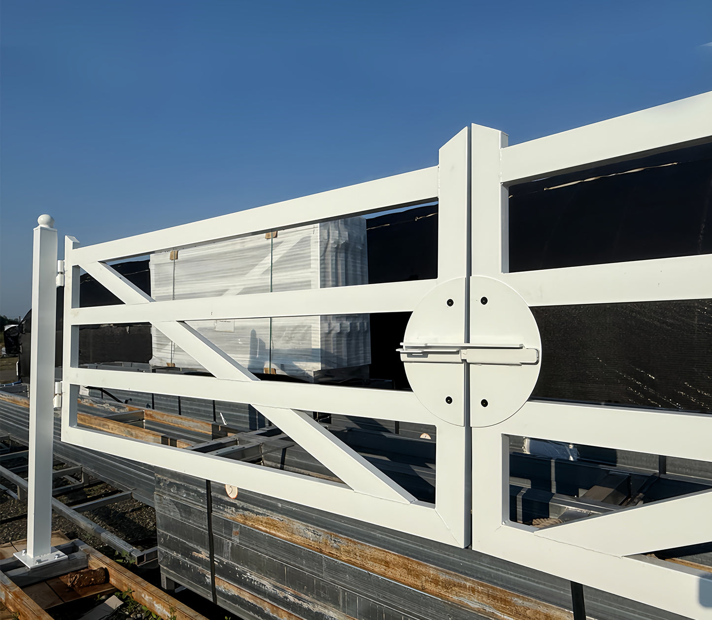 20 ft White Farm Driveway Gate