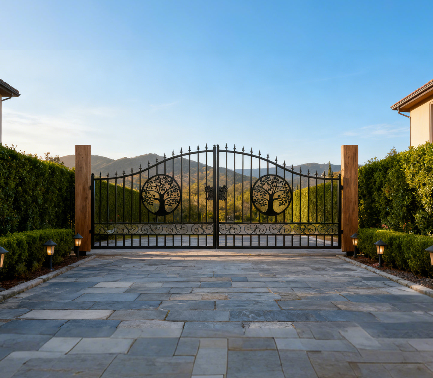 Single Timber Post Metal Driveway Gate – Tree of Life